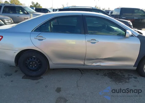 2009 Toyota Camry Le z USA, uszkodzony, nr VIN 4T1BE46K59U268750